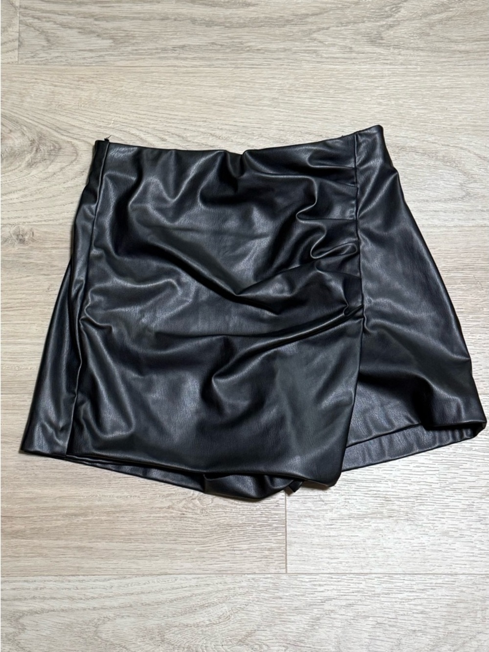 Zara Black Skirt with Branded Waistband - Picture 3 of 6